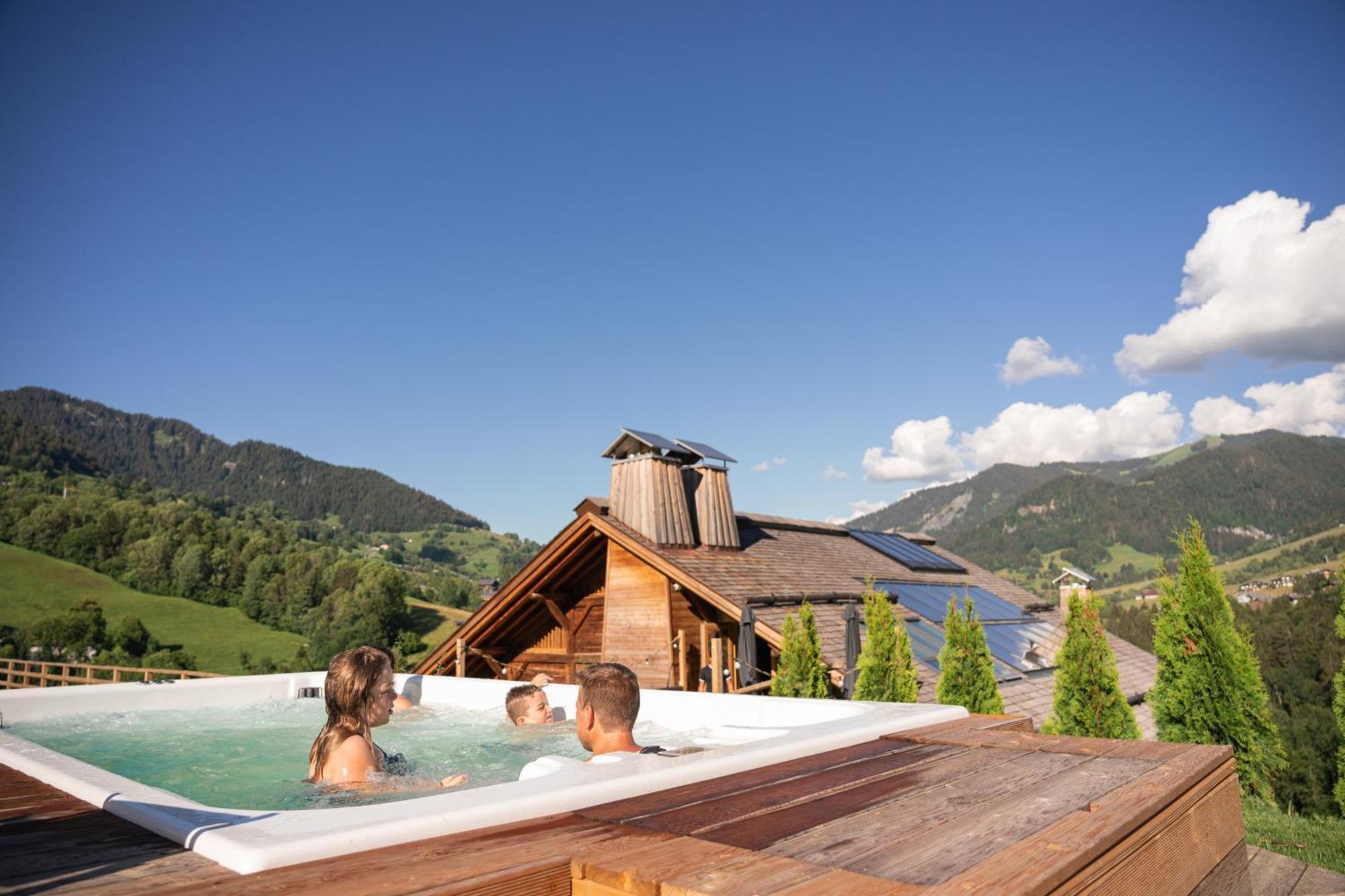 Le Toi Du Monde Bed and Breakfast Flumet Exteriör bild